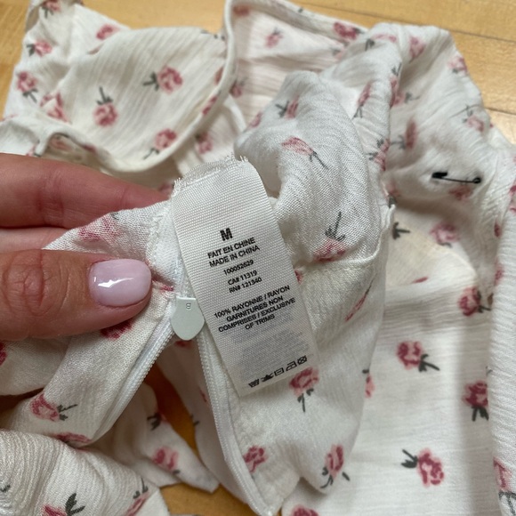 GARAGE Floral Top - Picture 6 of 6